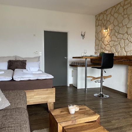 Alpine Studio Apartment By Aa Holiday Homes Schladming Bagian luar foto