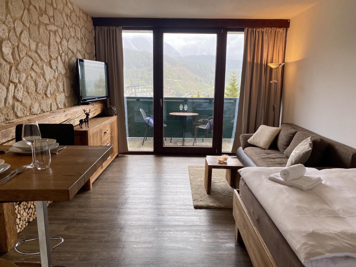 Alpine Studio Apartment By Aa Holiday Homes Schladming Bagian luar foto